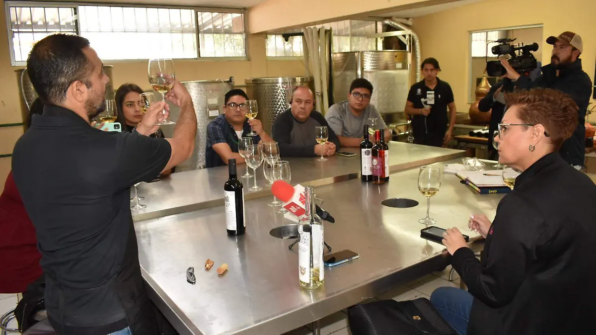 CATA DE VINOS UACH  (3)