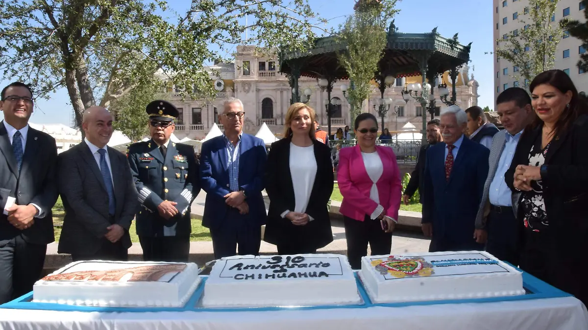 Aniversario de la ciudad en plaza de armas (1)