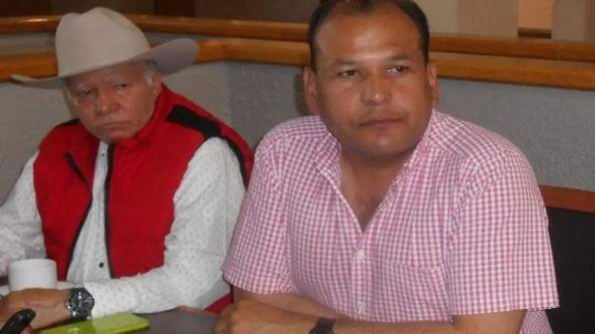 Omar Bazan dirigente estuvo en Delicias. Aqui acompañado de Josè Carreòn