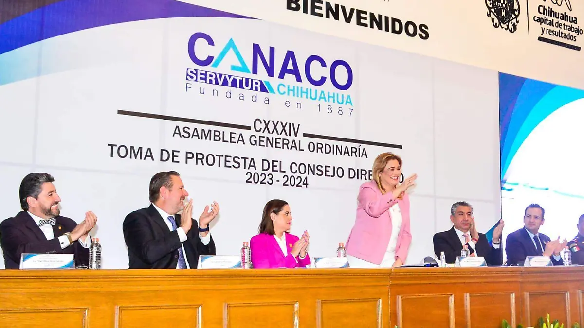 Toma de protesta Canaco Maru Campos