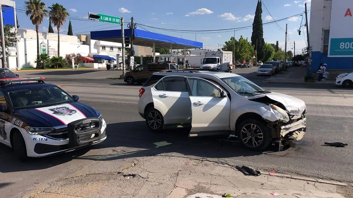 choque en la avenida universidad