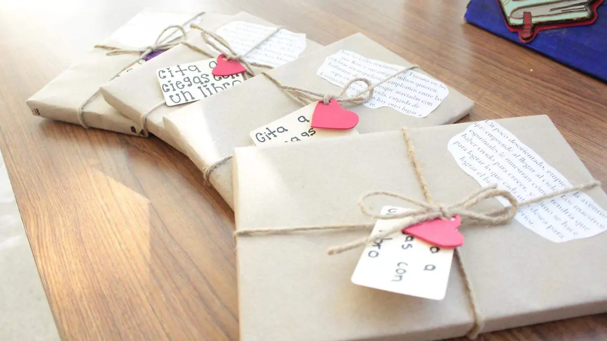 cita a ciegas con un libro