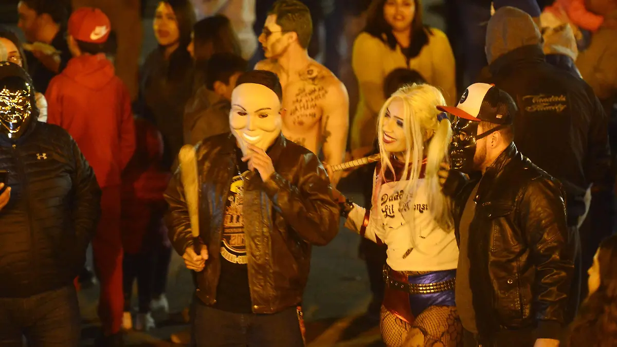 DTL tetas locas en la plaza del angel  (12)