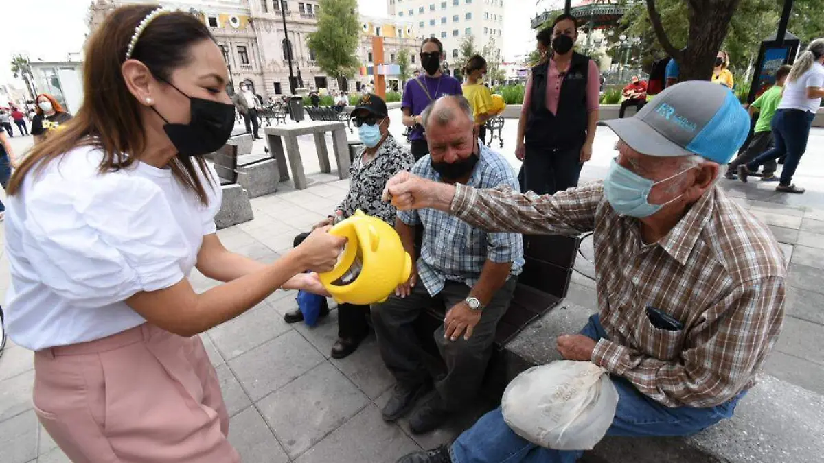 Karina Olivas, presidenta del DIF Municipal