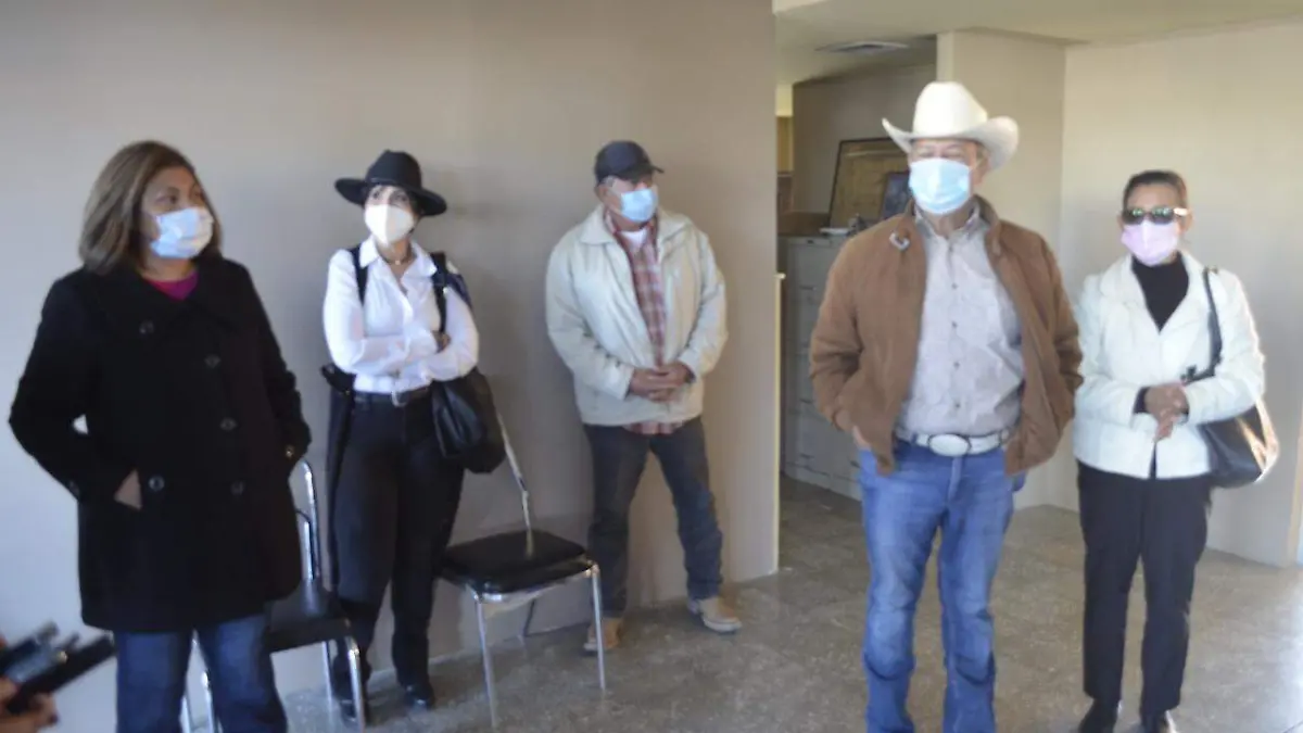 agricultores toman instalaciones de asociación