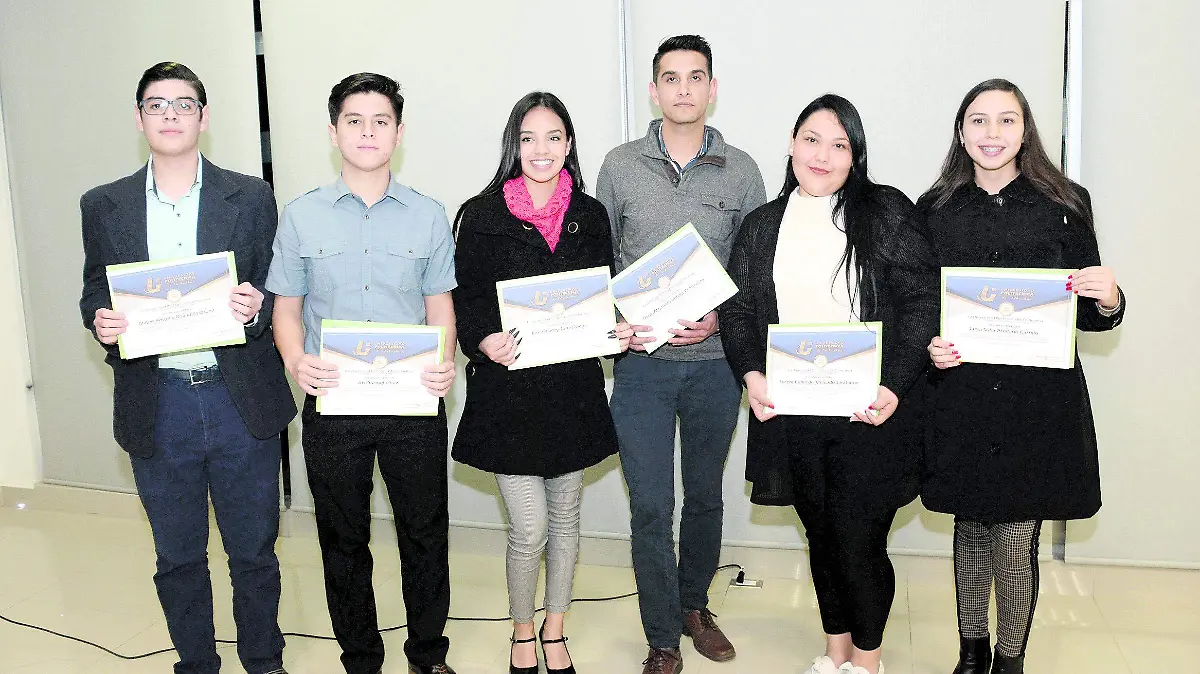 principal Graduandos de la Universidad Politécnica.
