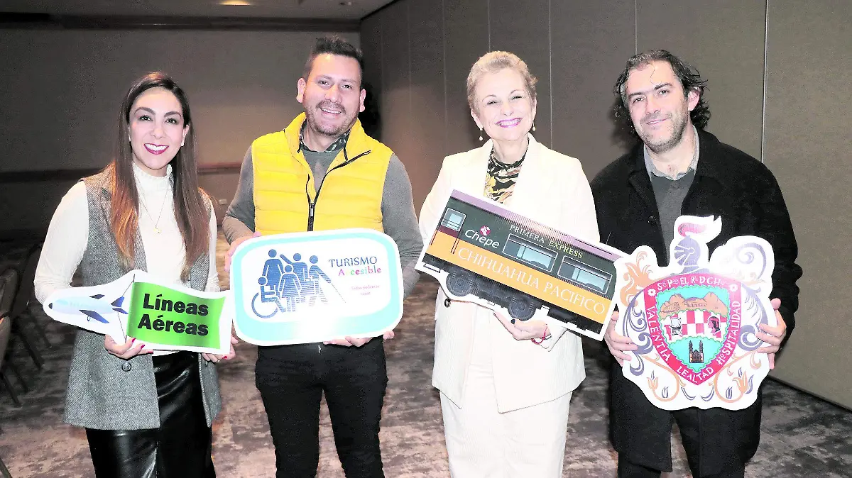 PRINCIPAL IMG_4305 Ana Silvia Pérez, Erick Jafet, Nathalie Deslash y Elvis Vidales.