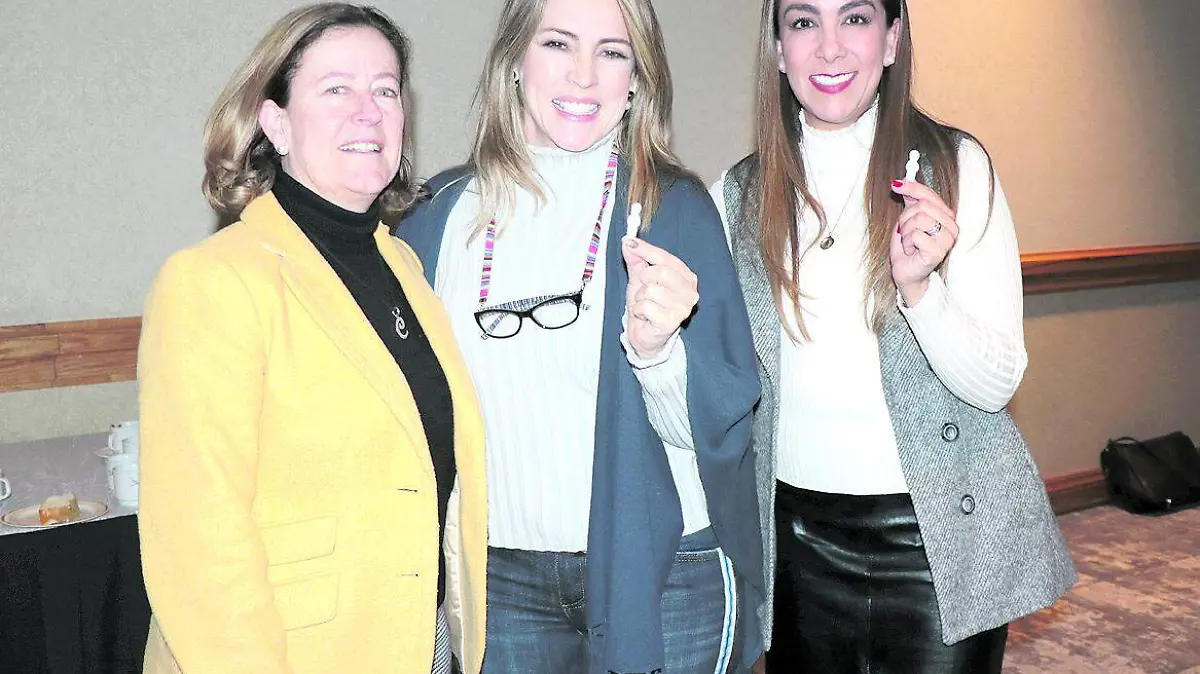 IMG_4351 Cristina Muñoz, Jeanette Reza y Ana Silvia Pérez.