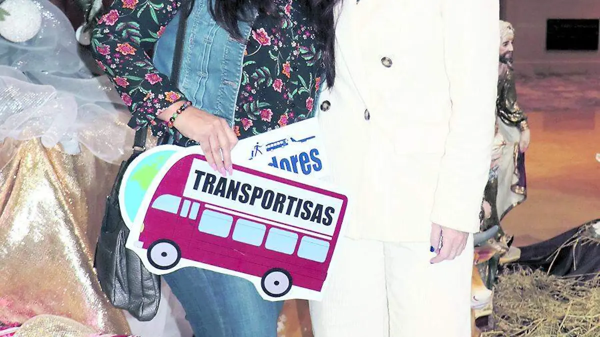 IMG_4353 Tere Lucy Domínguez y Nathalie Desplash.