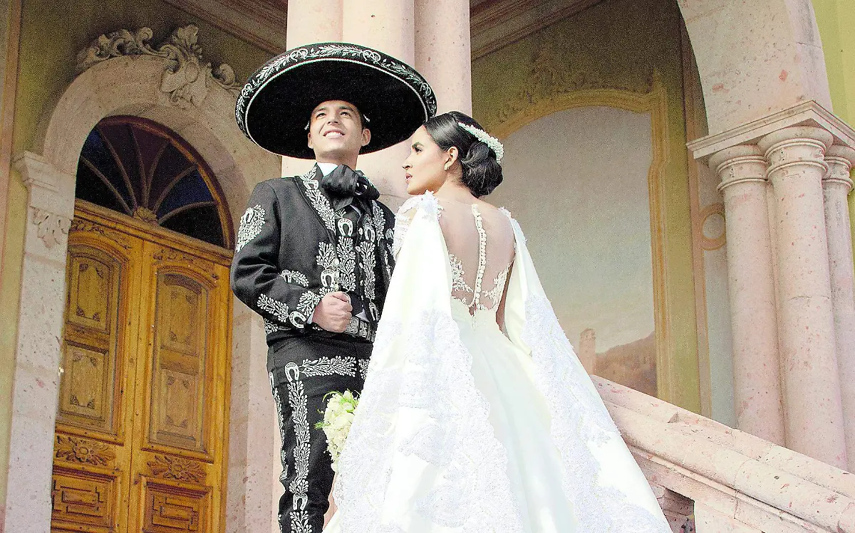 2 PRINCIPAL Tito David Villalobos Amador y Rayenary González Aguilar.