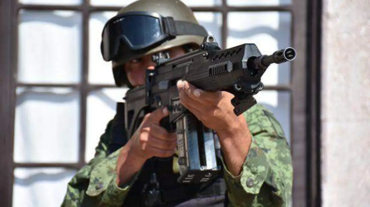 Fusil-FX-05-la-“Serpiente-de-Fuego”-del-Ejército-615x384