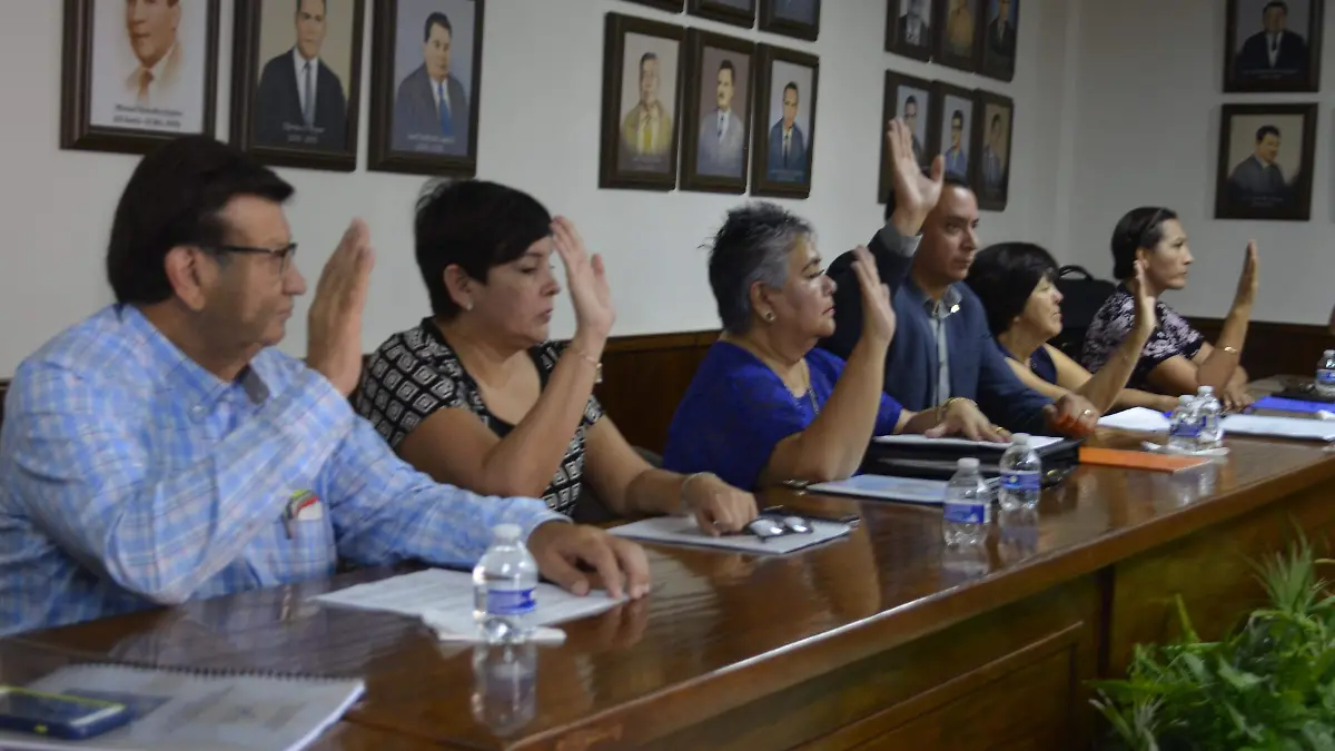 Votos a favor