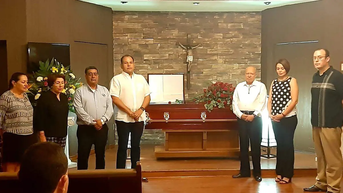 Despide priistas con honores a doña Argelia Silva