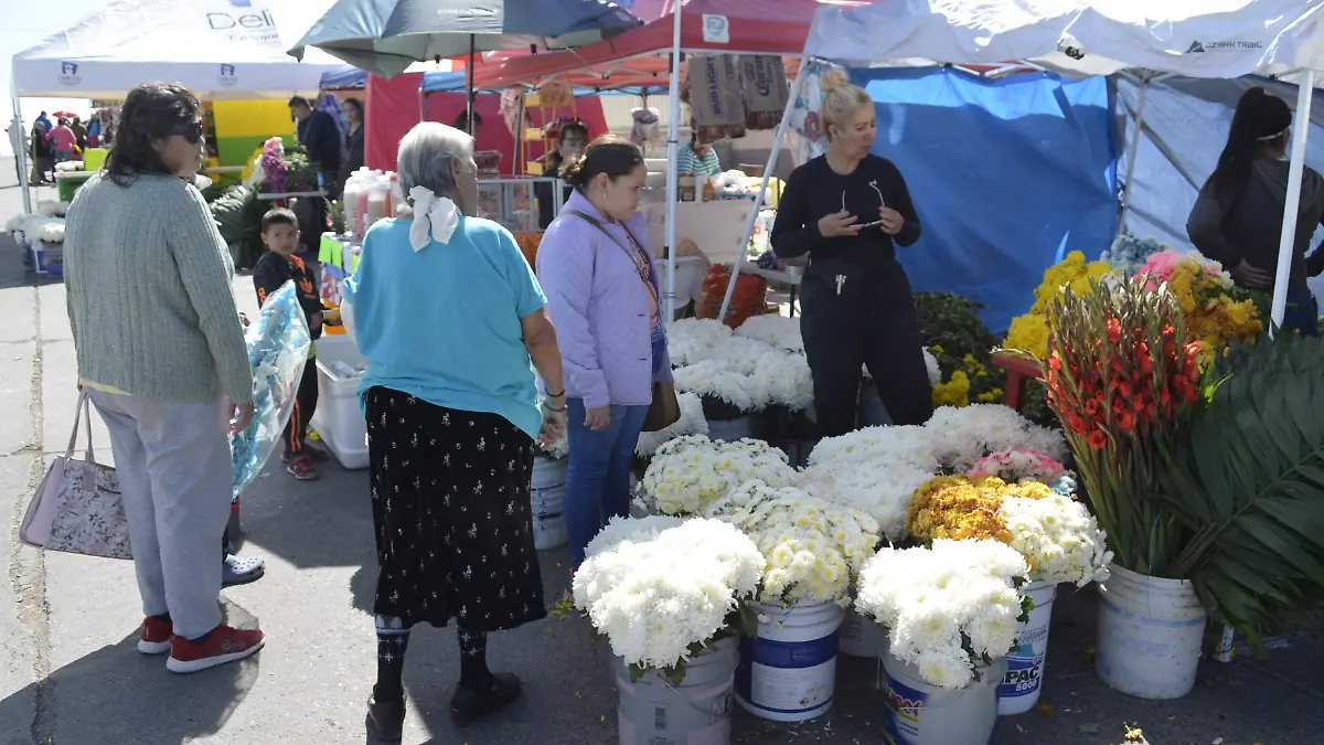 Comerciantes ya instalaron puestos