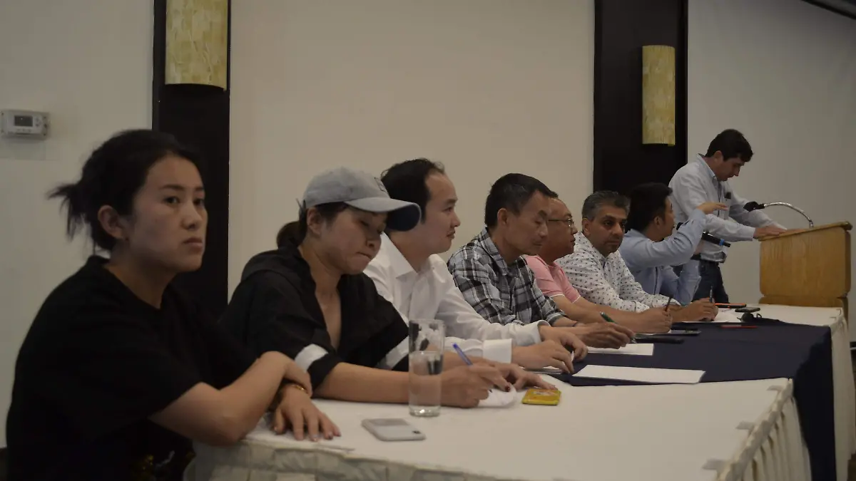 Reuniòn con empresarios