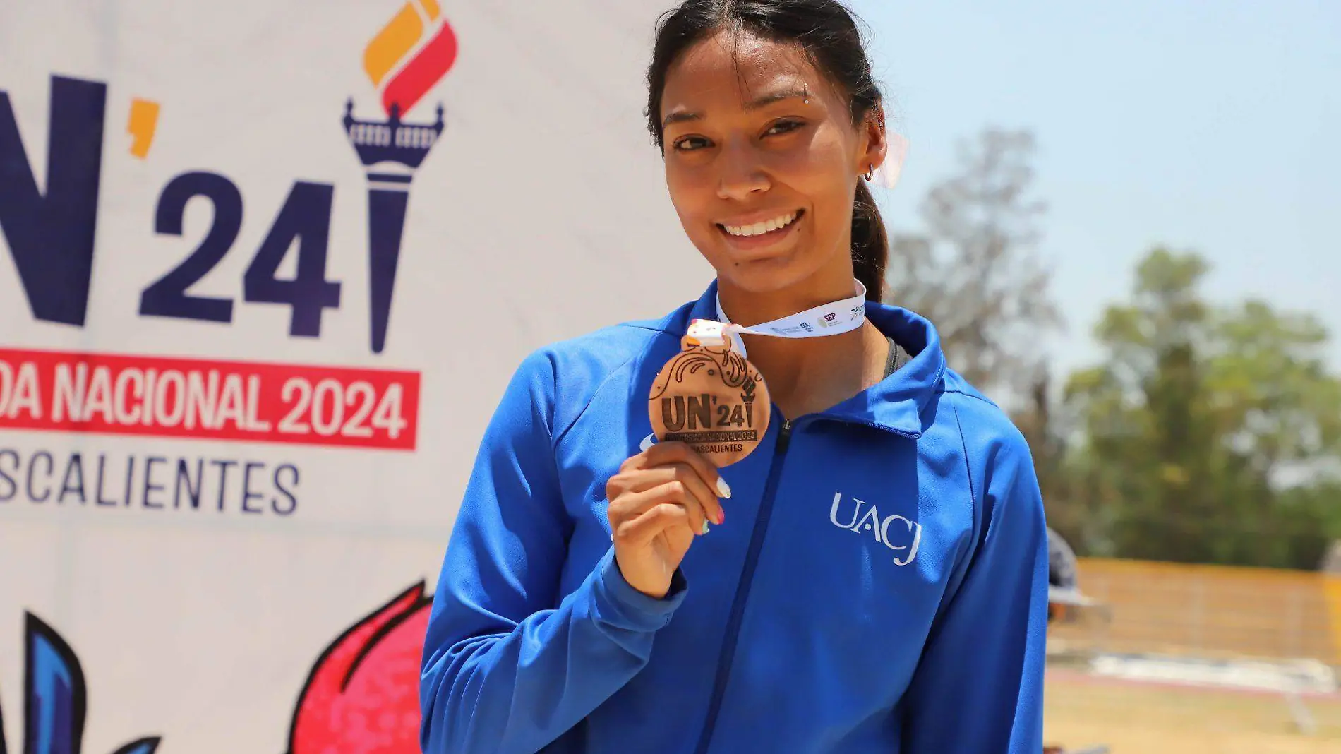 BRONCE-100-METROS-CON-VALLAS-FEMENIL7