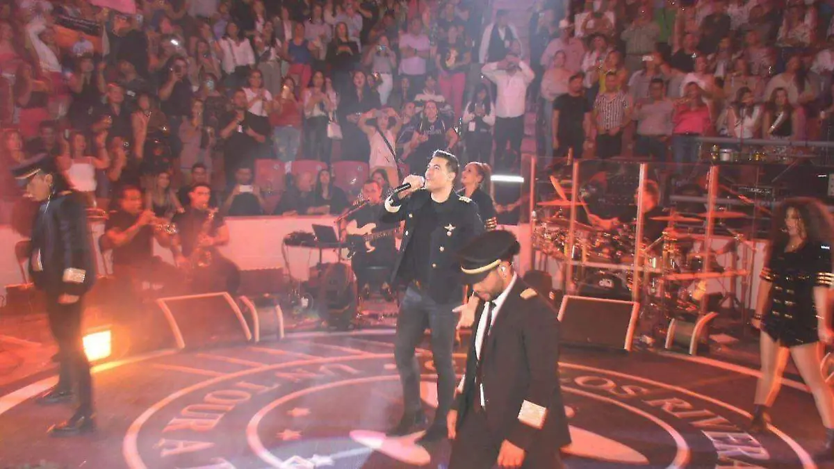 CARLOS RIVERA
