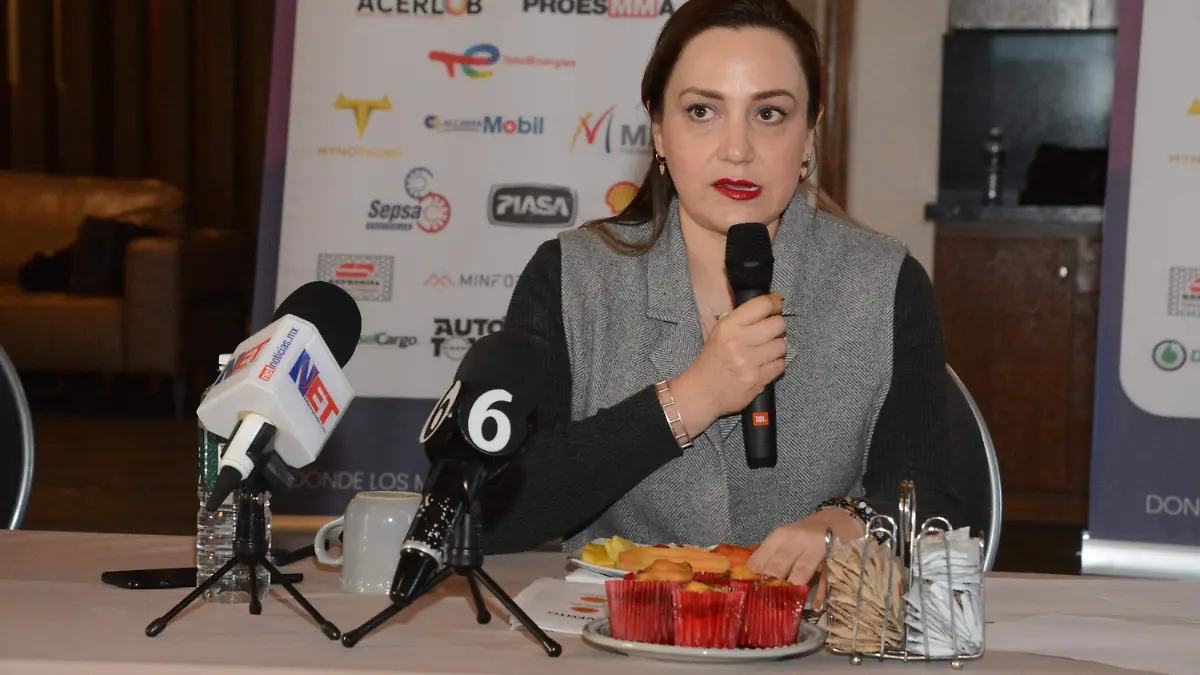 Paola Cazarez, cluster Minero 