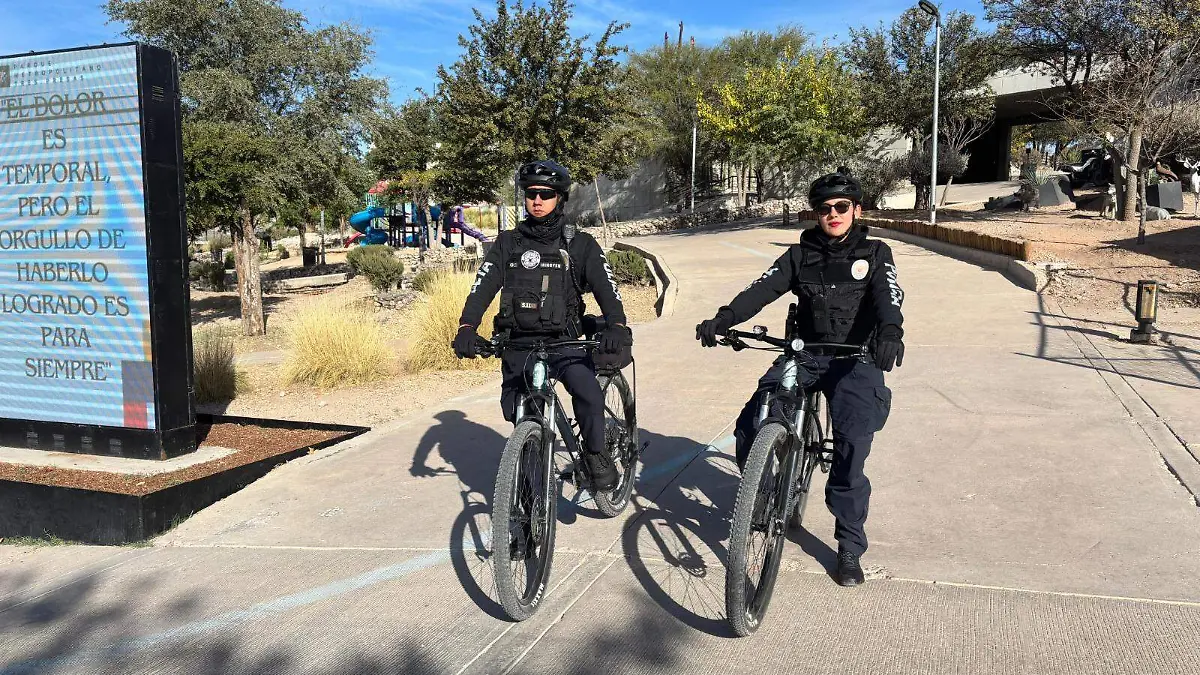 agentes BETA policias bicileta parque encino