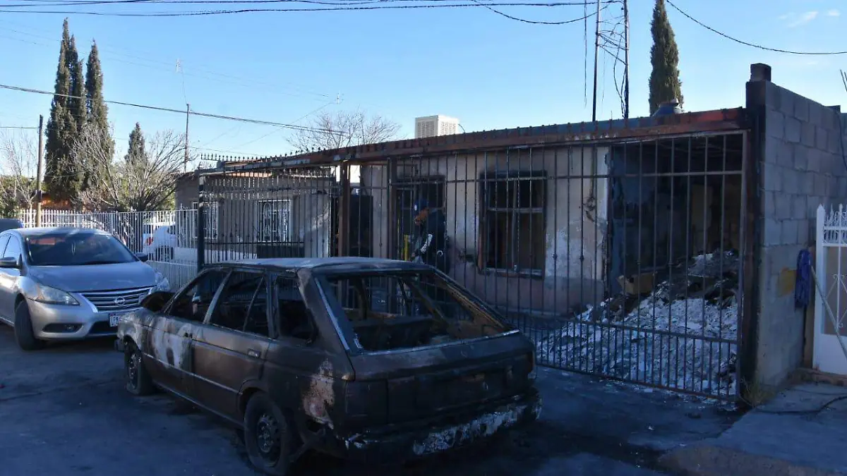 CASA INCENDIADA EN VILLA JUÁREZ