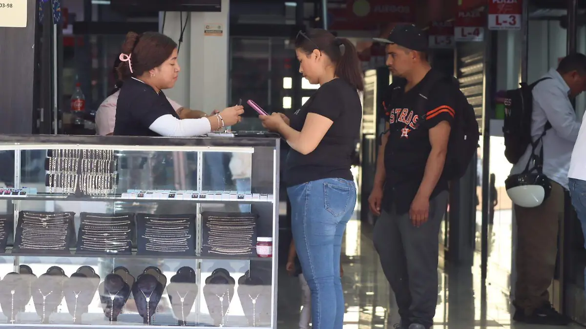 negocio local centro compras gente