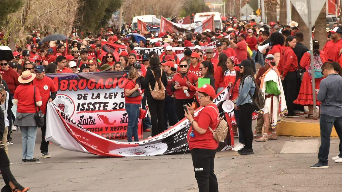 marcha docentes por reforma a ley del issste