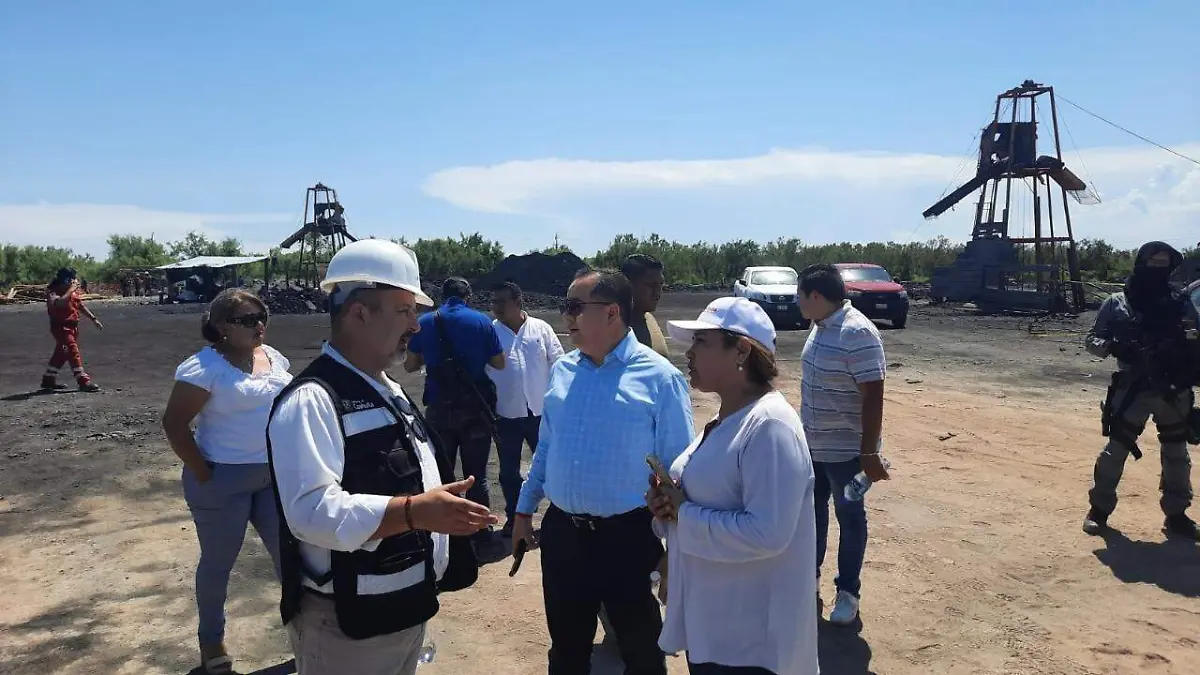 Mineros quedan atrapados en Sabinas, Coahuila, debido a inundación