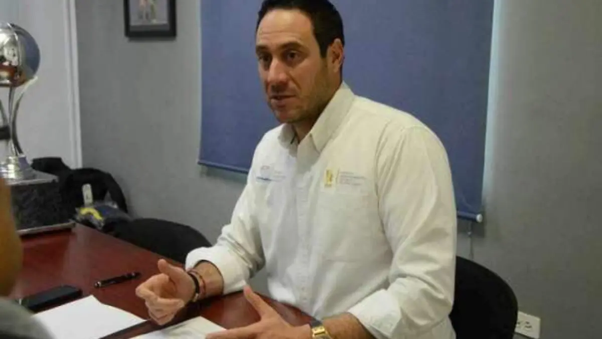 JUAN-PEDRO-SANTAROSA-3 COLAS