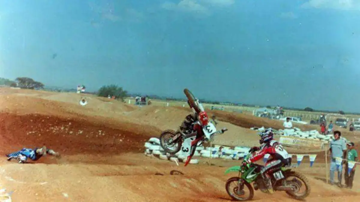 MOTOS-3 COLAS