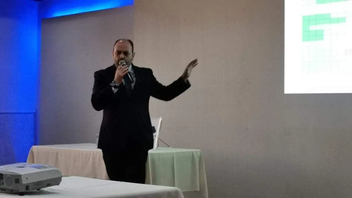 FOTO EDNA MARTÍNEZ Jorge Gordillo, economista, ofreció conferencia en Cuauhtémoc