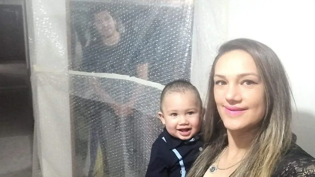 CECY VILLAR-FOTO DE JORGE MEZA-3 COLAS