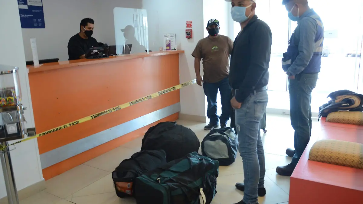 Hoteles y gente en la ciudad (15)-MA (1)