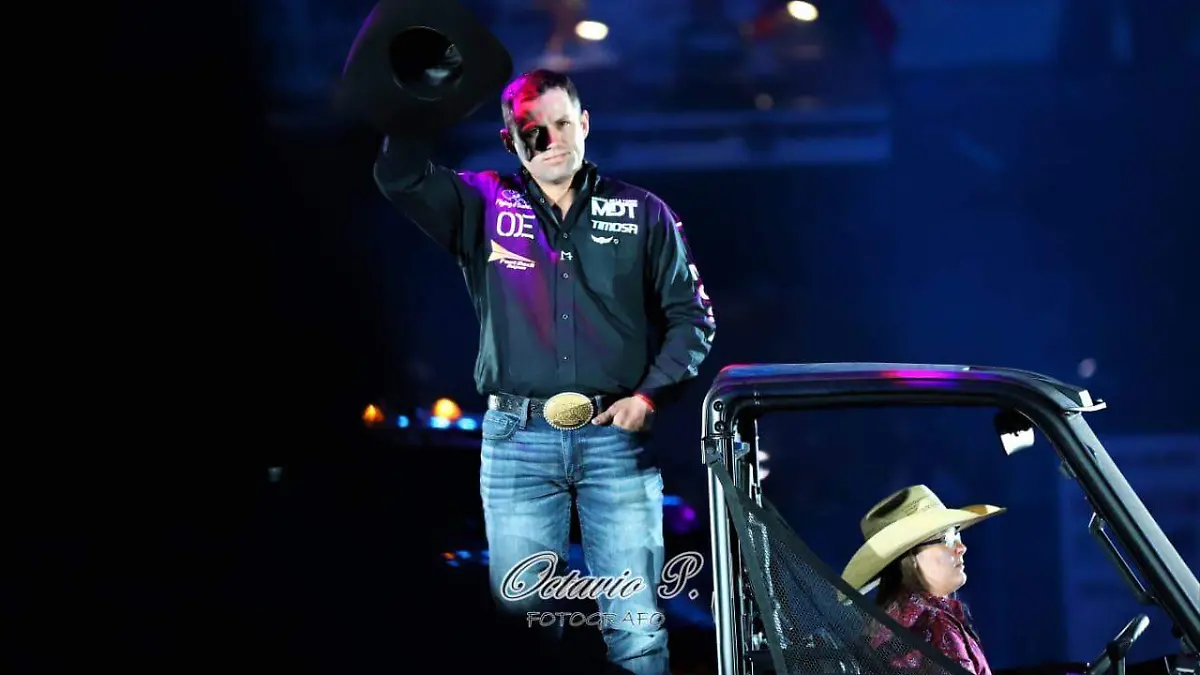 0a7c6d52-a1a2-4914-9028-f90b112df3ed