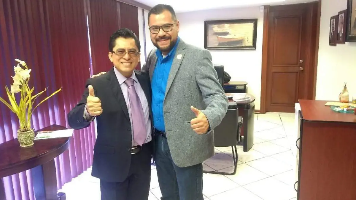 delegado del imss y lider del sindicato  (1)
