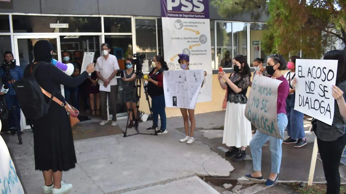 protesta alumnas por acoso (3)