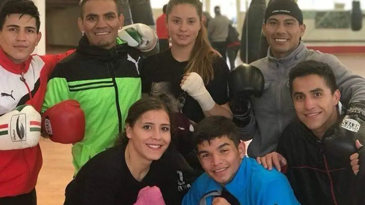 Yami lejos de sus padres se prepara para la disputa por el campeonato mundial en Africa_ - copia