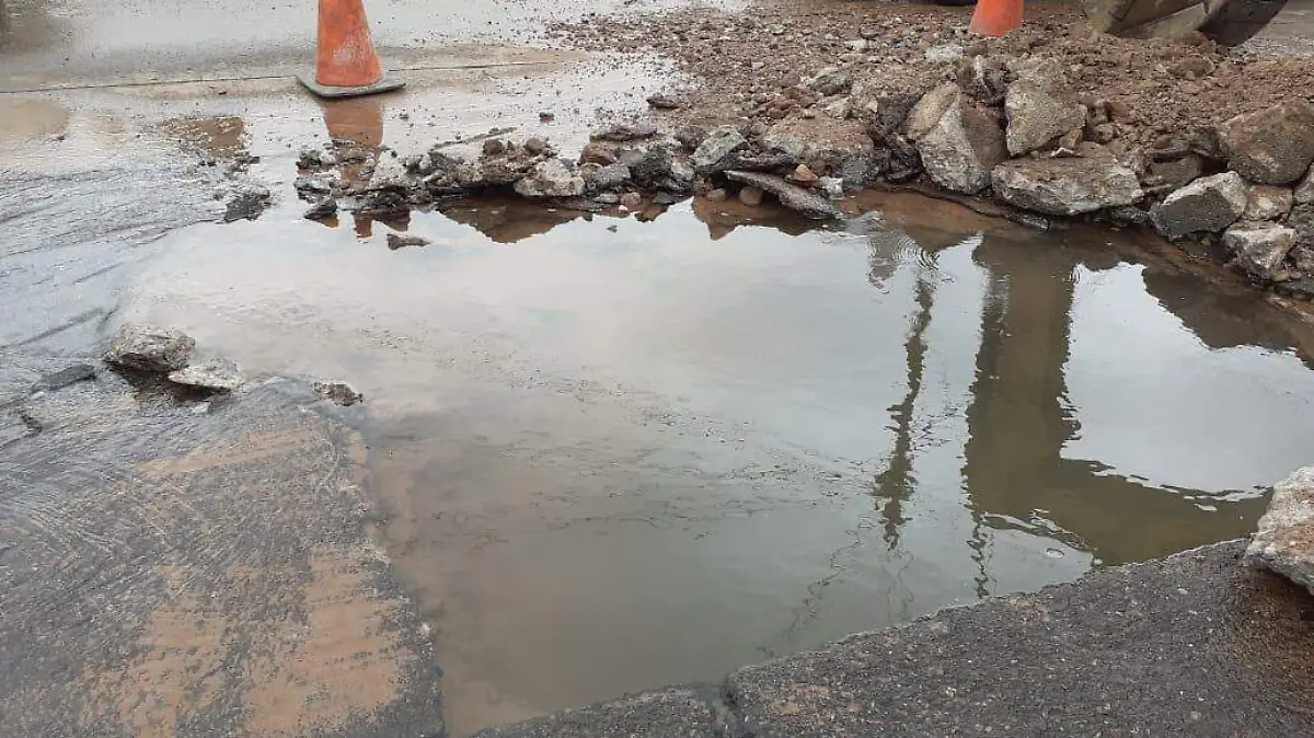 fuga de agua san felipe (1)