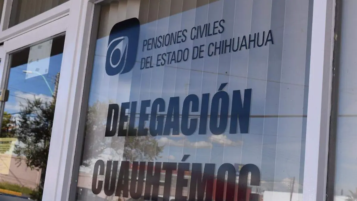 La crisis en Pensiones Civiles del Estado está por cumplir un año%2c con alrededor de 400 personas despedidas%2c