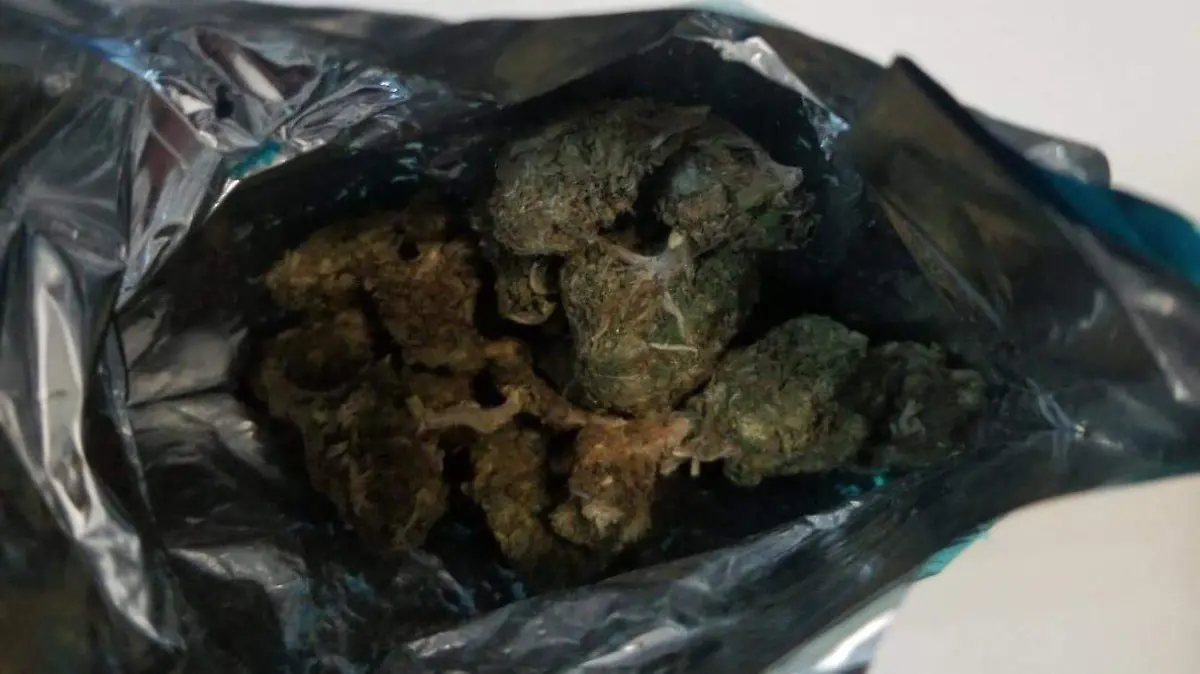 Traía drogas en su poder