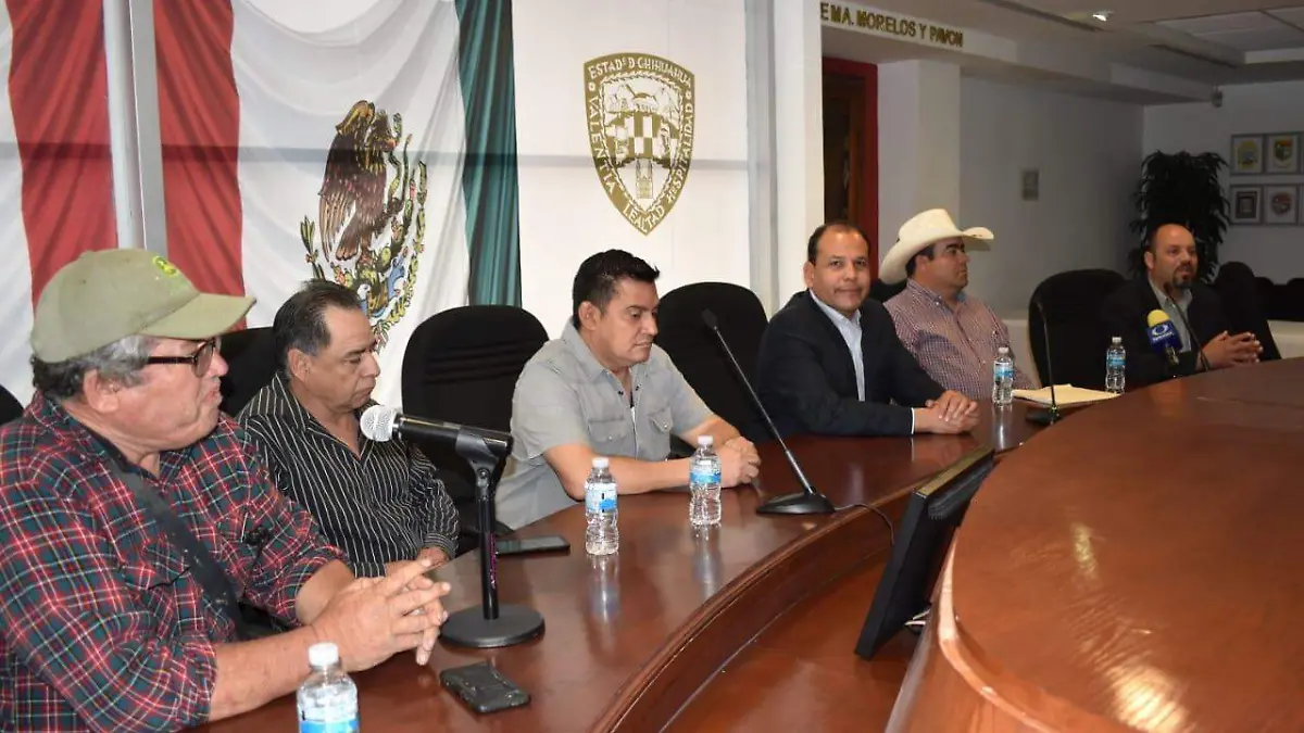 reunion regidores de meoqui congreso  (2)