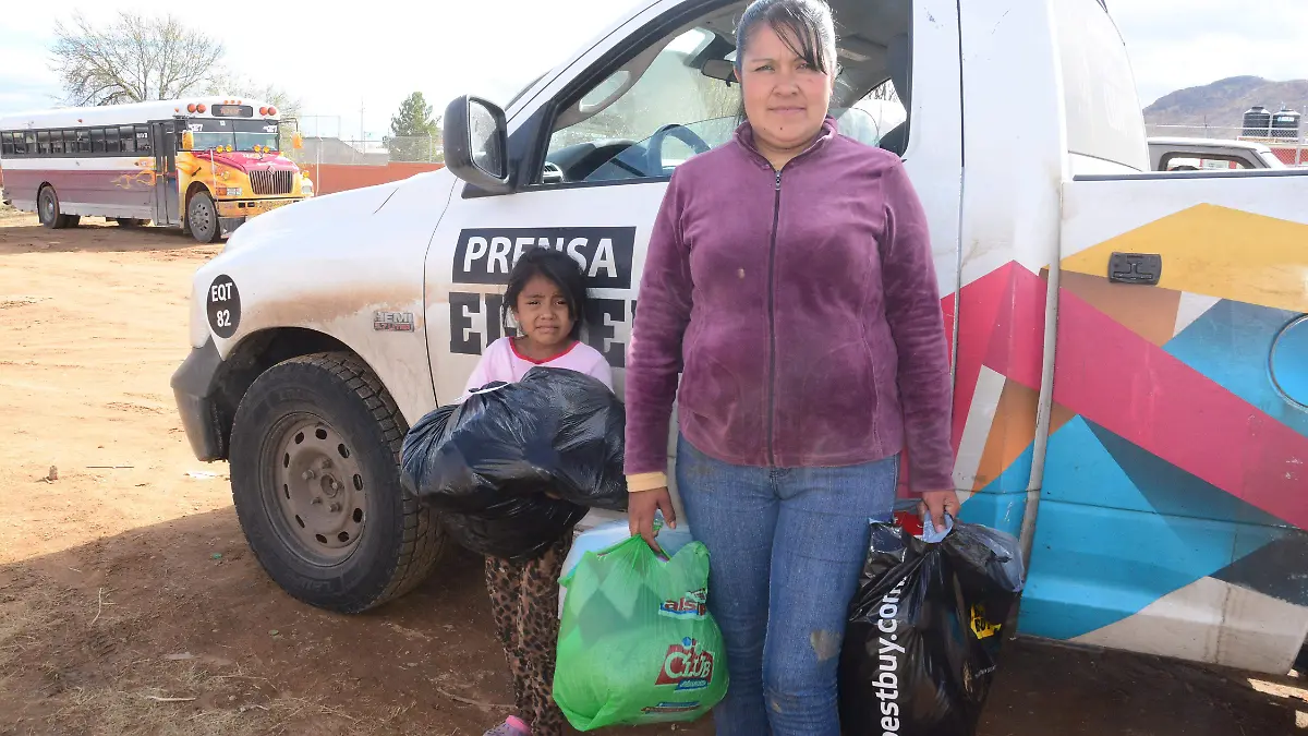 Delia solis y esmeralda de la cruz (2)