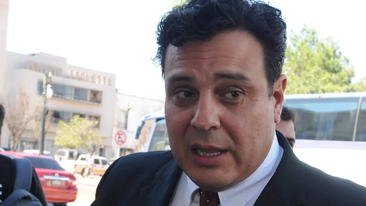 luis fierro (34)
