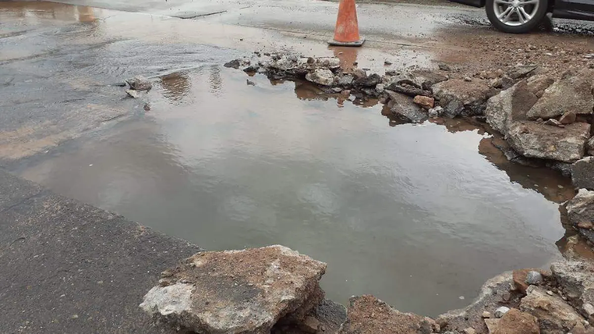 fuga de agua san felipe (2)
