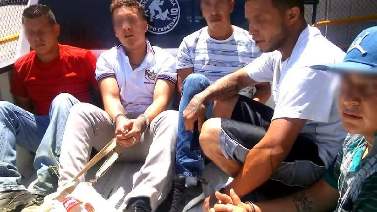 detenidos en la preparatoria