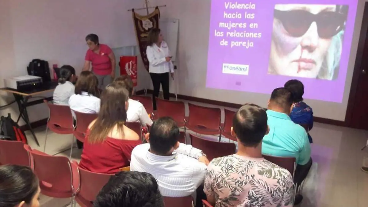 LA-Conferencia mujeres