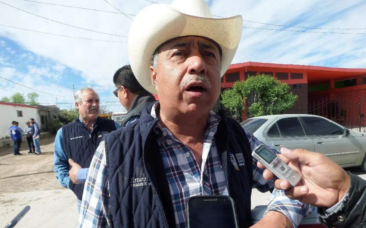 Pdte mpal,si se comprueba, sancionará a agentes que abusaron de su poder para golpear a albañil_