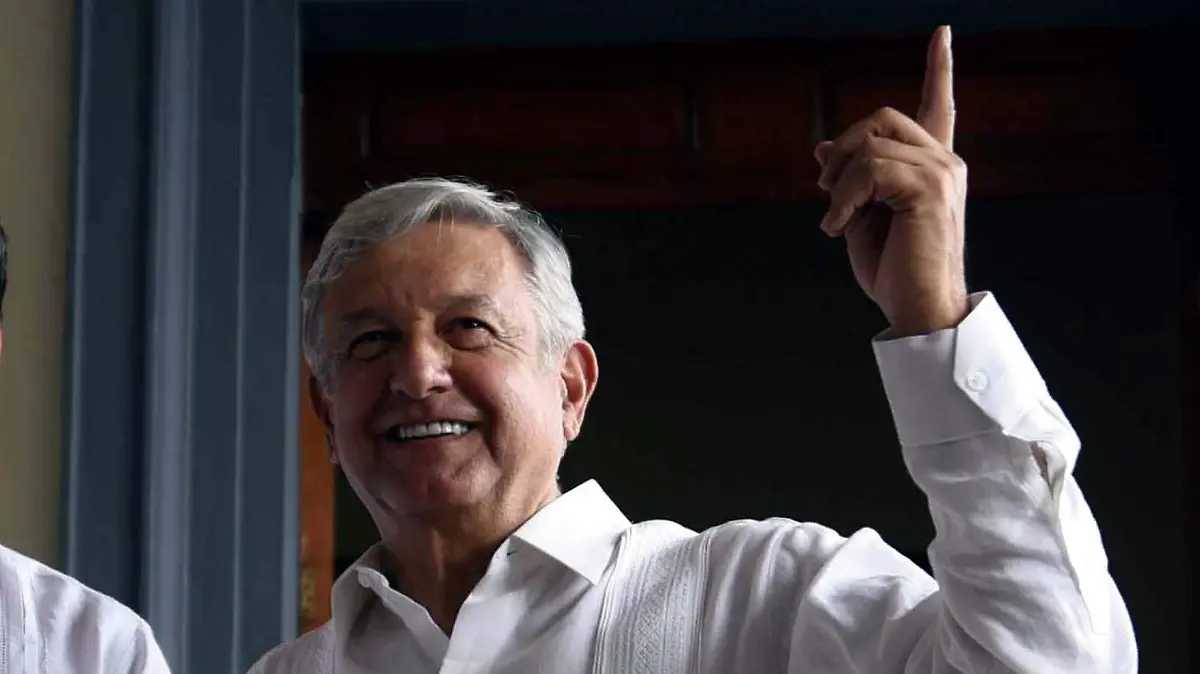Enviara-AMLO-a-Servidores-de-_468630