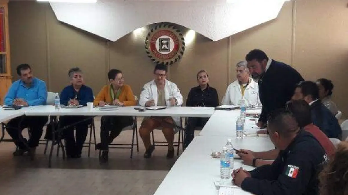 COLOR-LA-Reunion comite de salud