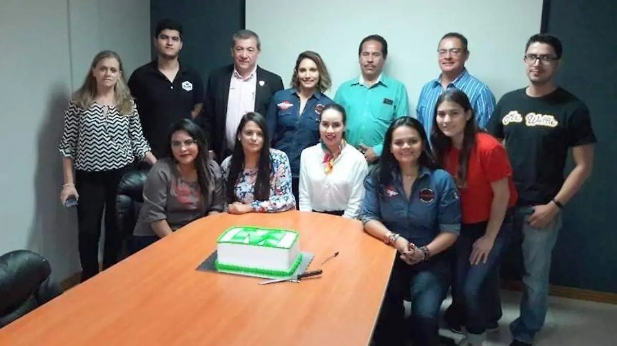 LA-Se certifica decena de pequeños empresarios