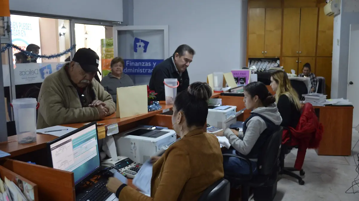 13 SEPTIEMBRE- Fiscalizan dependencias, cajas en presidencia